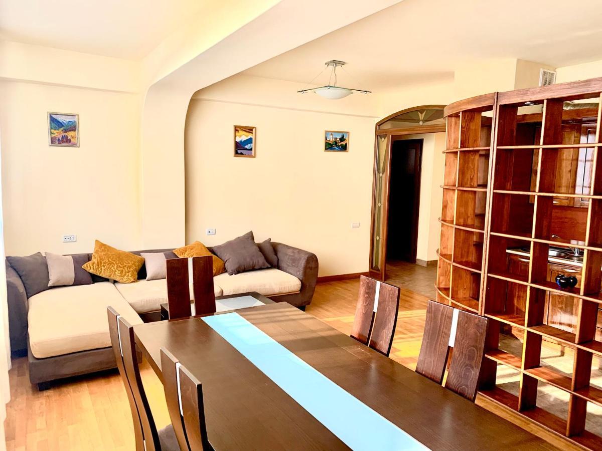 Apartment Amiryan Ereván Exterior foto